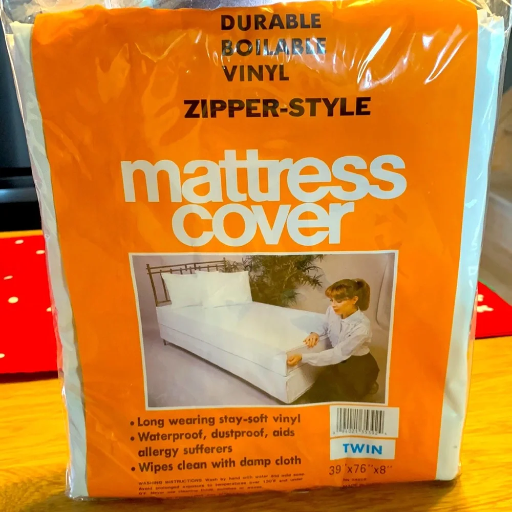 Durable Boilable Vinyl Zipper Style mattress cover